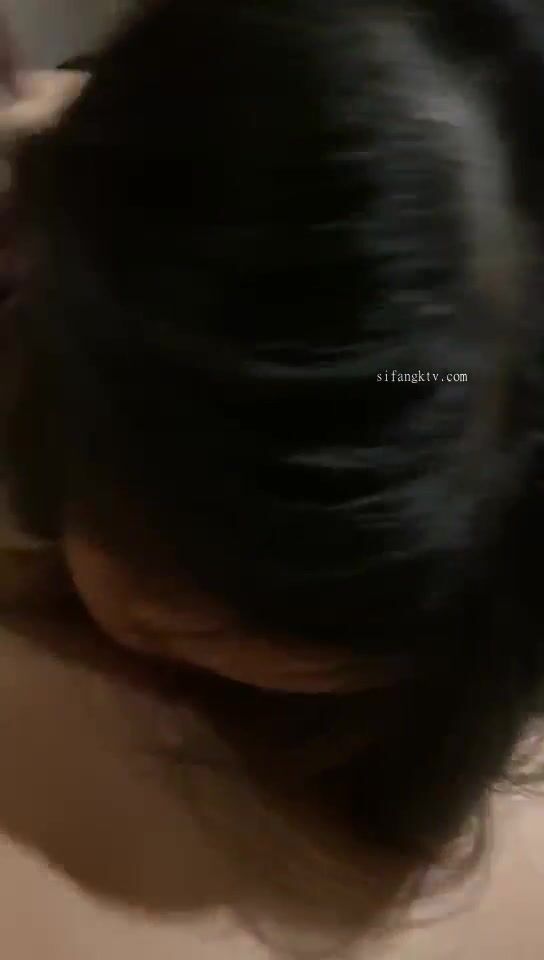 《百度云泄密》被金主爸爸调教成小母狗的女同事遭曝光 (1)